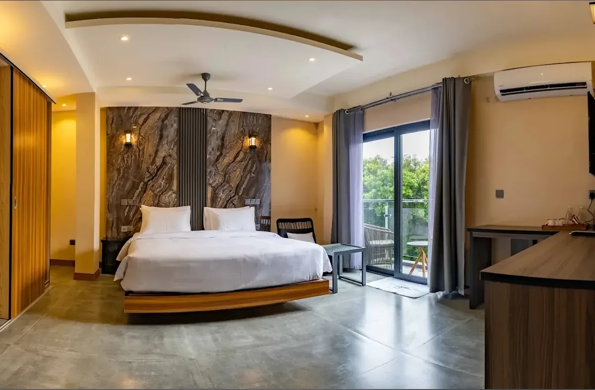 Fuvahmulah dive hotel room and amenities